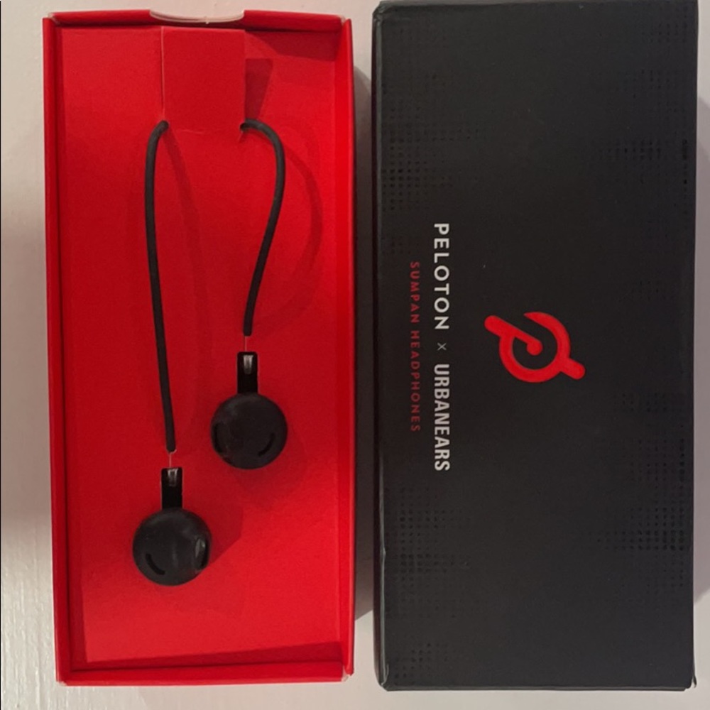 PELOTON x URBANEARS sampun headphones